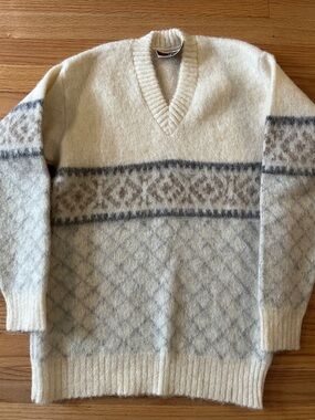 Icelandic Wool V‑Neck Sweater, Size S